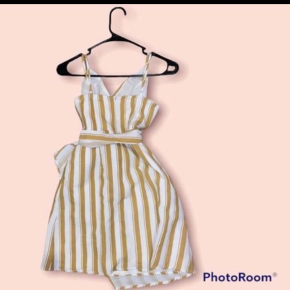 ESSUE Yellow Dress W/ Tie Up Adjustable Straps Zipper - Picture 4 of 4